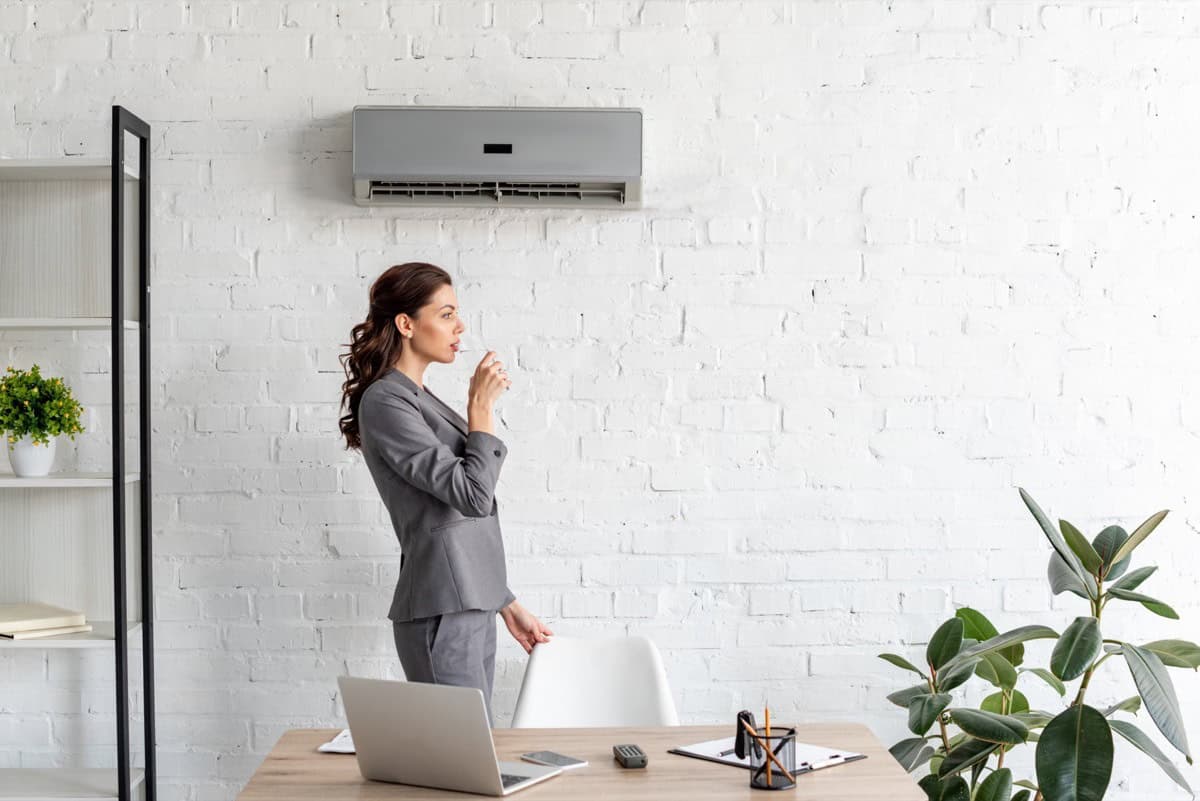 office-air-conditioning office-air-conditioning